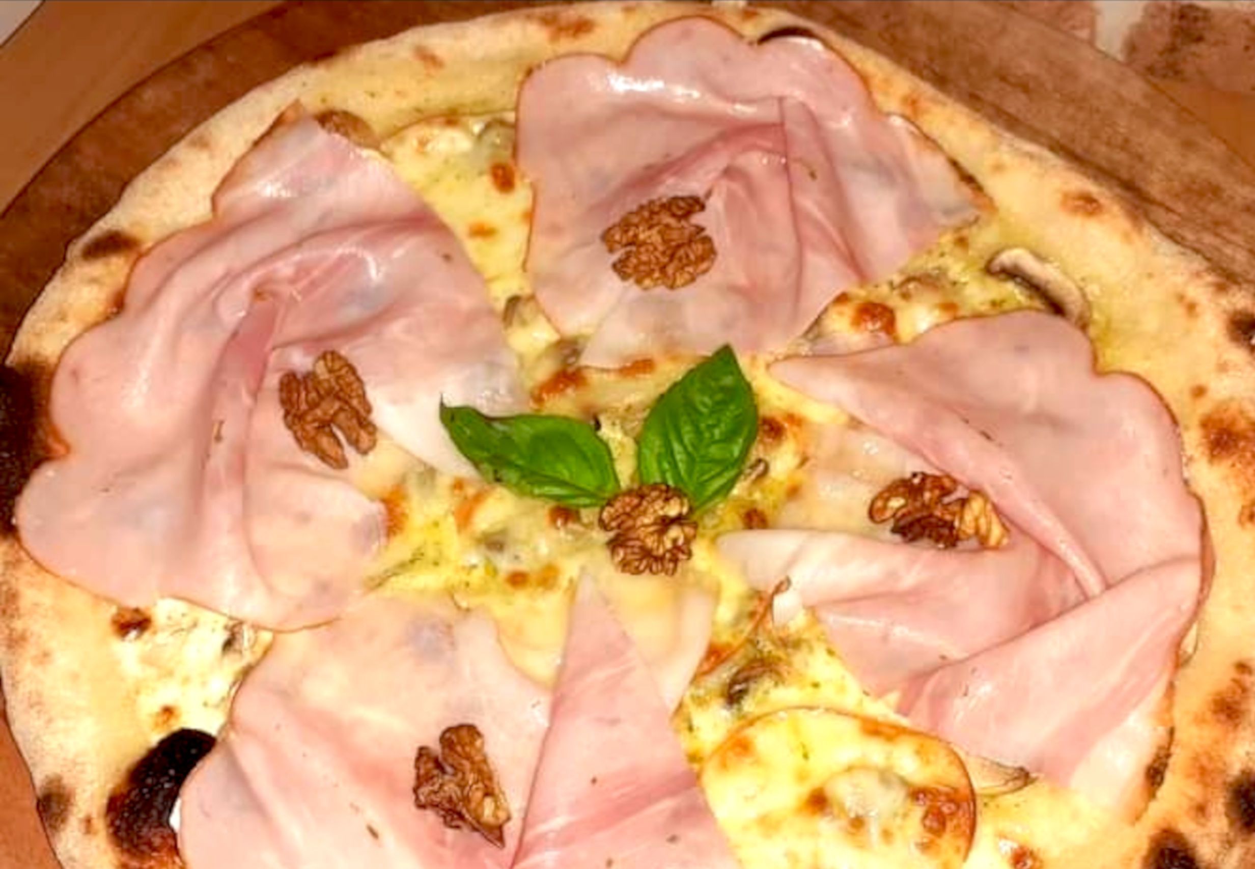 pizza scamorza et noix